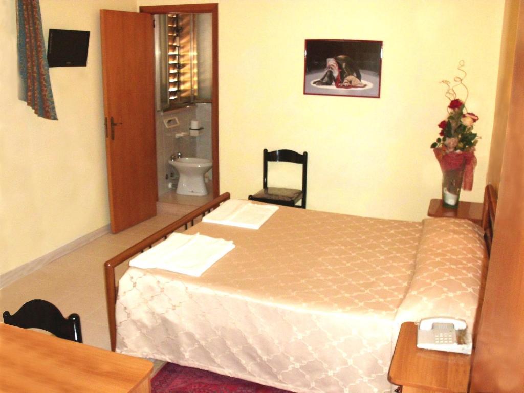 Hotel Ristorante Cordial Comiso Zimmer foto